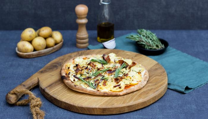 Kartoffel-Speck-Pizza